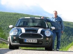 Pause on Road between 
Utsjoki and Karigasniemi