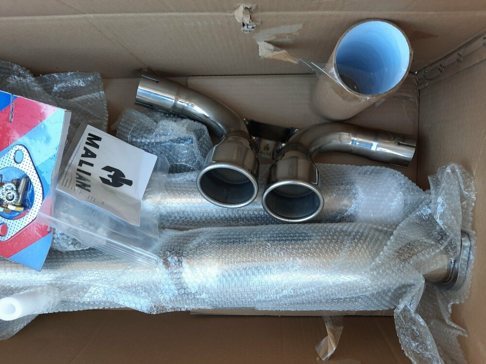 malian sport catback box.jpg